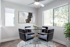 Pleasanton apartment for rent - dining room