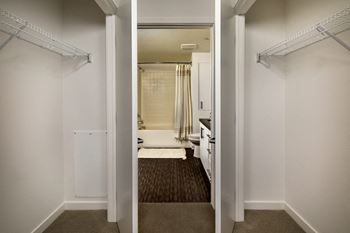 Walk-in closet