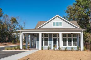 Charleston apartment for rent - A house with a porch and a covered entrance.