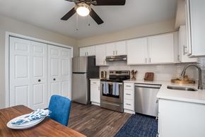 Aurora apartment for rent - Haven on Long Grove