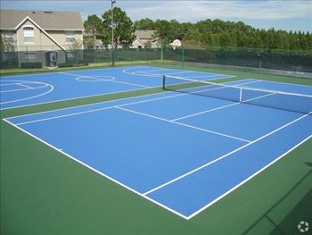Outdoor sports courts: tennis & basketball