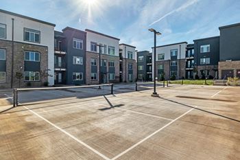 Apartment with parking space