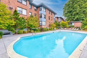 Seattle apartment for rent - Pool View at Lock Vista, Seattle, Washington