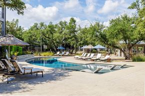 Austin apartment for rent - Pool with aqua lounge chairs