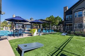 Littleton apartment for rent - Cornhole