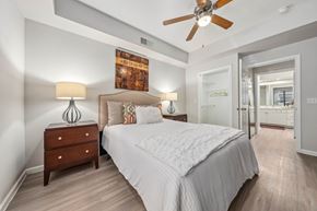 Phoenix apartment for rent - Bedroom with large bed at Residences at FortyTwo25 Apartments, Arizona