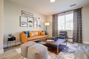 Colorado Springs apartment for rent - living room