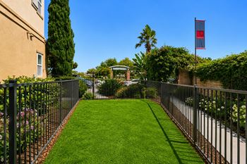 Enclosed pet run & pet stations