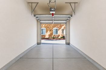 Direct-access garage*