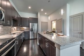 Flower Mound apartment for rent - kitchen with island