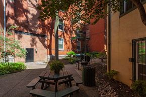 Philadelphia apartment for rent - Picnic Area