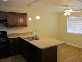 Marina apartment for rent - Kitchen Shot