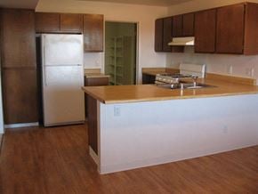 Marina apartment for rent - Kitchen Shot