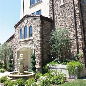 Redwood City apartment for rent - leasing office entrance