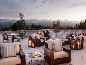 Redwood City apartment for rent - outdoor lounge