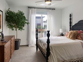 Vista apartment for rent - bedroom interior