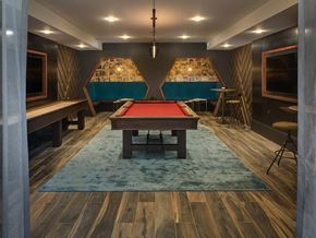 Vista apartment for rent - a billiards room with a pool table