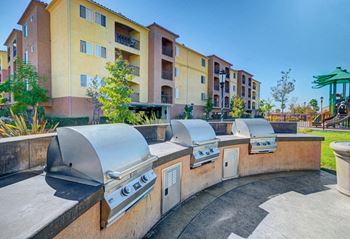 Outdoor bbq & picnic areas