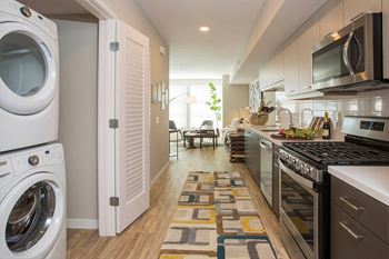 Full-size energy star washer & gas dryer