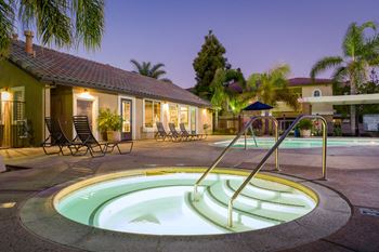 Swimming pool lounge