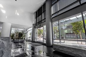 San Francisco apartment for rent - a view of the lobby from inside the building