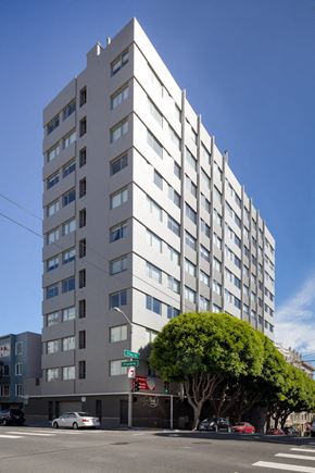 San Francisco apartment for rent - a white building with a blue sky in the background