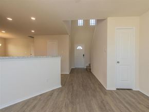 Conroe apartment for rent - Empty room with a counter at The Village at Granger Pines, Conroe, TX, 77302