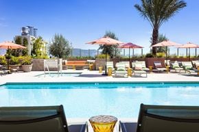 North Hollywood apartment for rent - the swimming pool at the resort