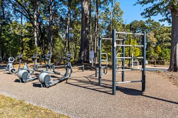 Outdoor fitness equipment
