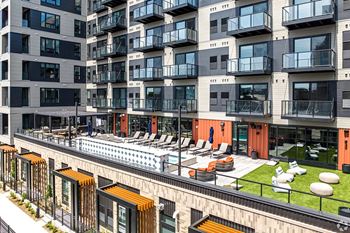 Sundeck and outdoor amenity space