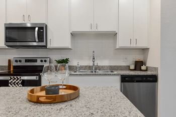 Kitchen tile backsplash