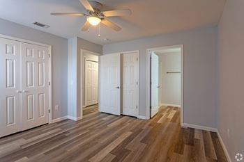 Ceiling fan(s)