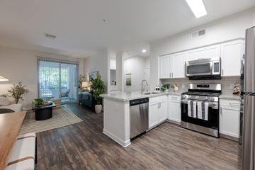 Woodland Hills apartment for rent - The Kitt at Warner Center