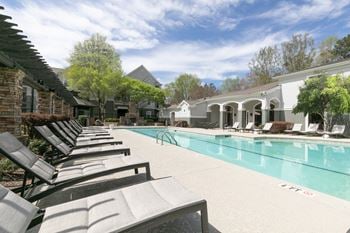 The swimming pool at the preserve apartments