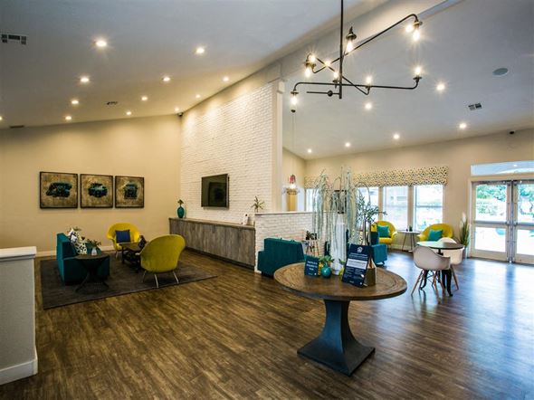 Las Vegas apartment for rent - a living room with a table and chairs