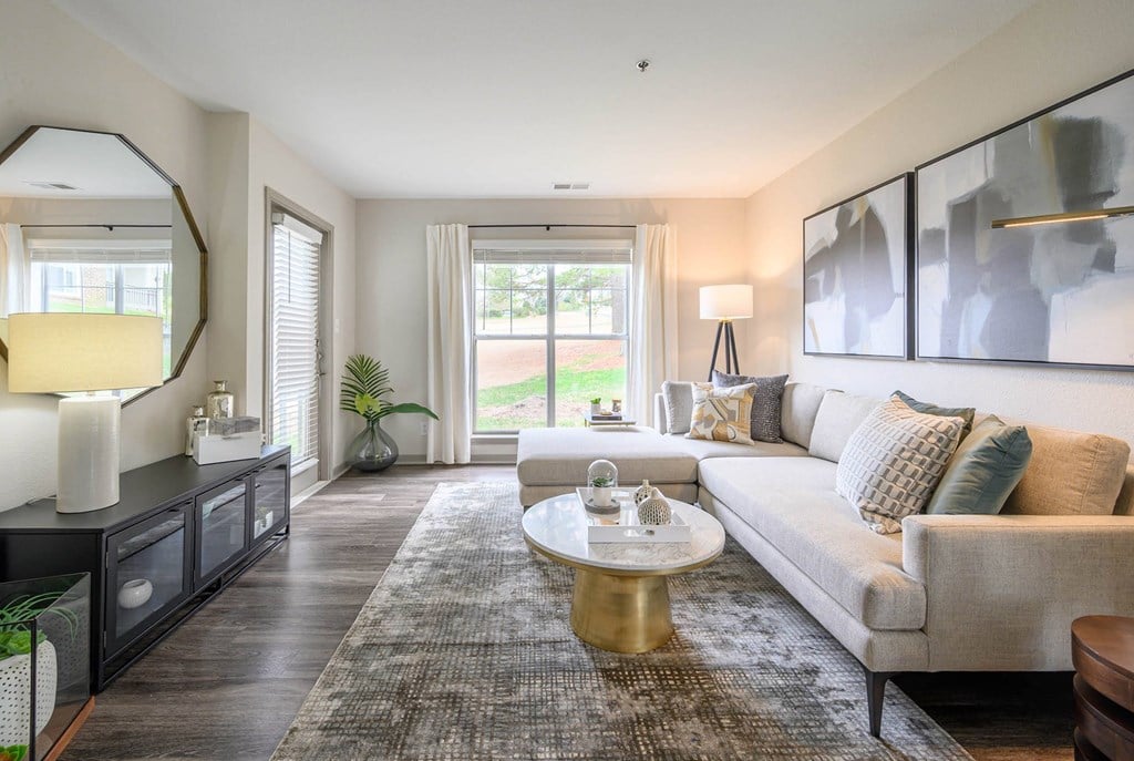 Gallery Detail: Ashford Green Apartments For Rent In University City North Charlotte