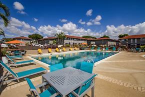 Waipahu apartment for rent - Sparkling pool at MALA GROVE Apartments, Waipahu, HI