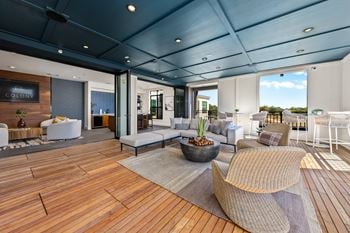 Indoor/outdoor rooftop club lounge