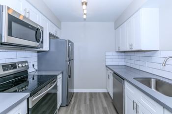 Quartz countertops*