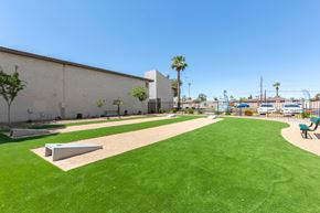 Phoenix apartment for rent - Park with a green lawn at Aspire West Phoenix, Phoenix, 85031