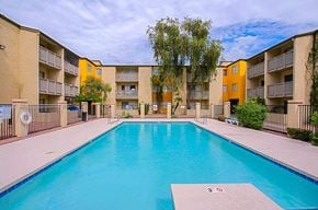 Phoenix apartment for rent - our apartments have a large swimming pool and an apartment building