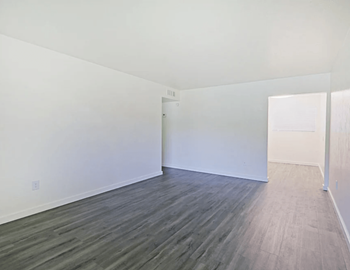 Vinyl flooring
