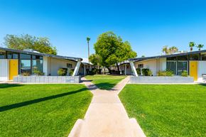 Phoenix apartment for rent - front of building