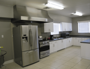 Fully equipped kitchen