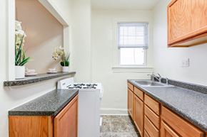 Washington apartment for rent - 3213-Wisconsin-Avenue-Kitchen