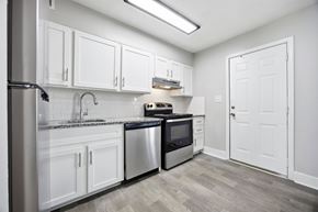 Lawrenceville apartment for rent - Living room at Ridgewood Apartments in Lawrenceville, Georgia 30046.