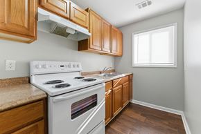 Atlanta apartment for rent - Kitchen at Gardens at Washington Park 2, Georgia, 30314