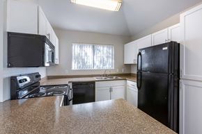 Tucson apartment for rent - Kitchen with Black Appliances