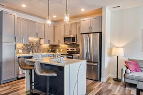 St Louis apartment for rent - Kitchen with Island