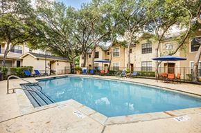 San Antonio townhouse for rent - Resort style swimming pool